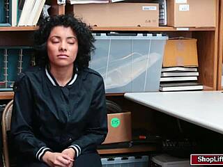 Maya Feels Intense Pleasure As She's Caught And Fucked By Lps Dick