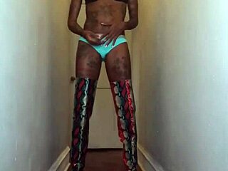 Worship This Ass And Stroke!