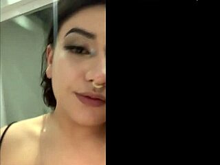 Young girl shakes huge ass to DJ Henrique's beat