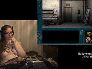 naked scarlet explores the game