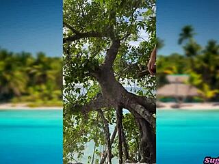 Sugarnadya and Nataligreen Share Vacation Stories