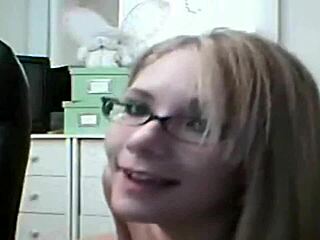 Hey, watch this sexy webcam girl tease us all night?