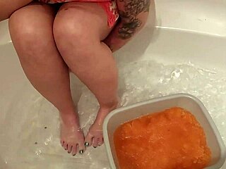 Hey, check my wild feet sploshing adventure with a hot babe!