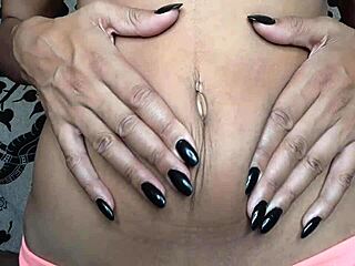 bellybutton play with guiding instructions