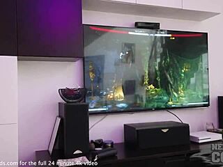 Hot Gamer Chick Lets Camera Girl Play With Her Pussy