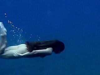Tenerife Babe Swims Naked Underwater