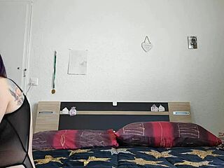 vesuvia gets anal penetration with dildo