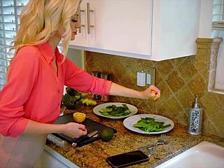 i'm stuck at home teasin my shaved pussy on webcam wit my petite lesbian frend, gettin all wet n cumming hard