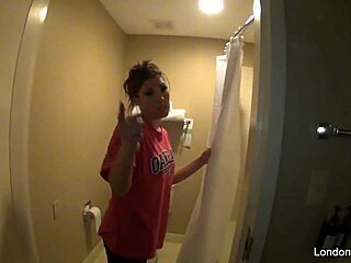 London's fun Sacramento trip behind the scenes