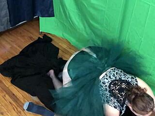 Thirsty Pawg Sucks Big Black Cock!