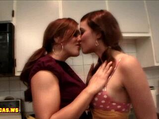 Teen Girl's Super Hot Lesbian Fuck With Mature Milf