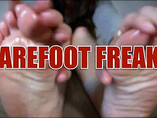 Freaky barefoot girls film interracial handjob with monster black cock