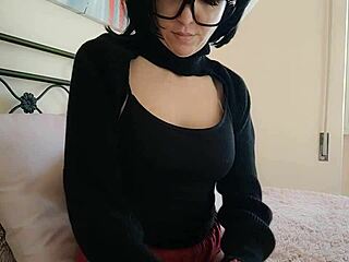 hic hic, got a mouthful of cum?