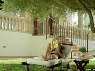 I Wonder If Lesbians Can Be This Erotic With Toys And Kissing