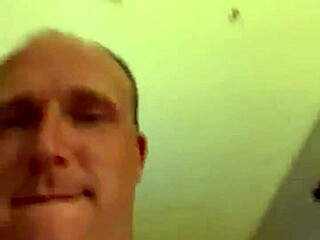 snowbunny with big ass and shaved pussy