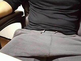 Zukkon Buckon Do It: Muscular Bodybuilder with Big Tits and Toys