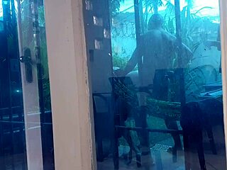 Filmei Meu Vizinho Corno Gostando De Ver Sua Mulher Sendo Arrombada Pelos Maiores Penis Do Bairro - El Toro De Oro