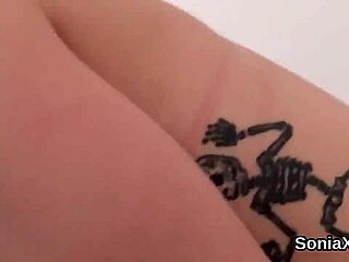 Lady Sonia reveals her massive chest