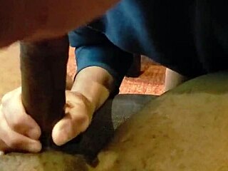 i'm suckin a young 18+ cock n swallowin the guys load