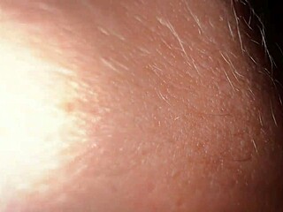 i’m obsessed with worshipping her arm and armpit up close while talking dirty!