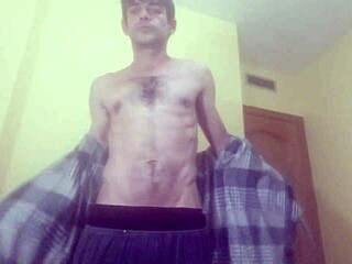 watch me rip clothes and masturbate on amateur cam