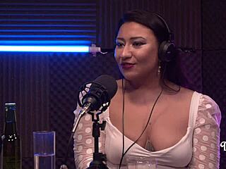 डॉमकास्ट - विक्टोरिया डायस एगाथा लुडोविनो को सेक्सी सीक्रेट्स पर ग्रिल करती हैं!