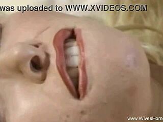 I watch the putinha playing with her perky tits and ass