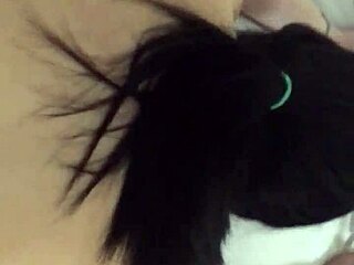 White girl with big booty in the hood