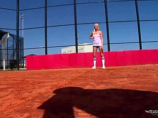 Public flashing turns into blonde begging for outdoor creampie