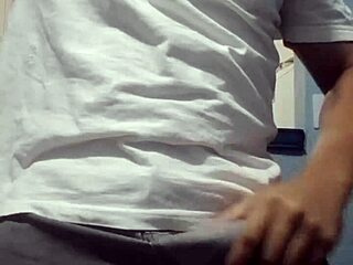 Merry Christmas, My Sexy Brazilian Dick is All Yours for Gay Amateurs in USA