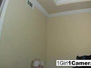 Kelly Surfer's Sexy Behind-the-Scenes Masturbation