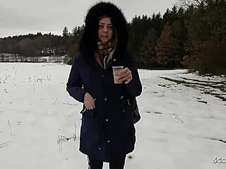 i risked it and got a blowjob from a stranger outdoors