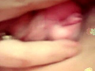 indian girl feels aroused on webcam