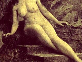 Top 20 Vintage Beauties Evoke Nostalgic Emotions