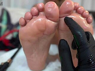 Cipriani teaches a master class on foot fetish with sexy Latina Hanna Jhones