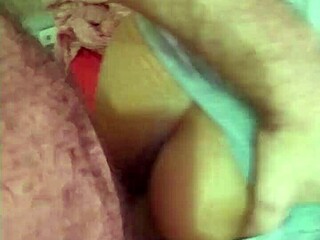 indiana bunduda chama vizinho dotado pra foder sua buceta enquanto marido trabalha