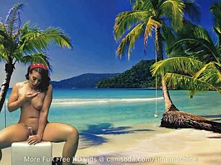 i watch this curvy amateur teen fuck herself with a glass dildo on camsoda