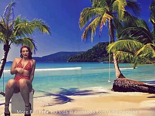 i watch this curvy amateur teen fuck herself with a glass dildo on camsoda