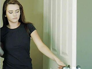 Latina lesbian tribbing hard.