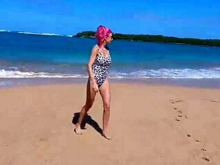 Estela rides with intense passion and voyeuristic thrill