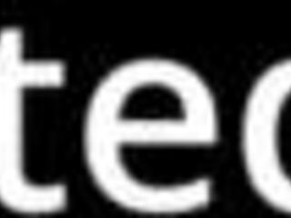 hey, how long will aria nicole examine nicole luva's sweaty feet?