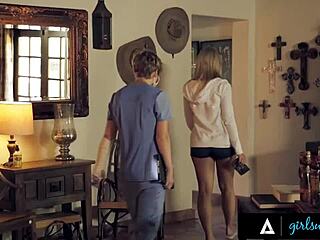 एड्रियाना चेचिक डॉ. जेलेना जेन्सन के साथ स्क्वर्टिंग निम्फो बन जाती है! 💦