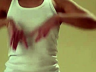 Alena's Leg-Spreading Magic Makes You Hard Instantly