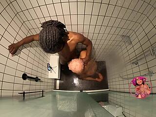 Oh wow, ebony anime cosplayer gets fucked in the shower 😏💦