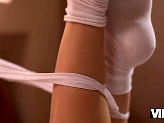 Young 18+ babe finds her dream man at disco.