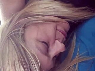 Sweet homemade tinder date sucking cock while driving