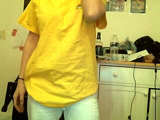 Kinky Cock Play in High-Quality 720p Video