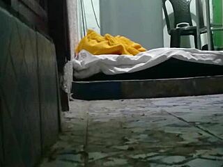 This Girl Knows How to Move It with Amateurs