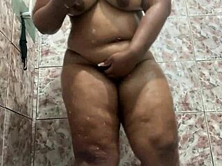 Rebolando gostoso assista completo no meu sheer