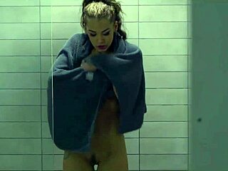 My hot step sister helps with blowjob and handjob 😏